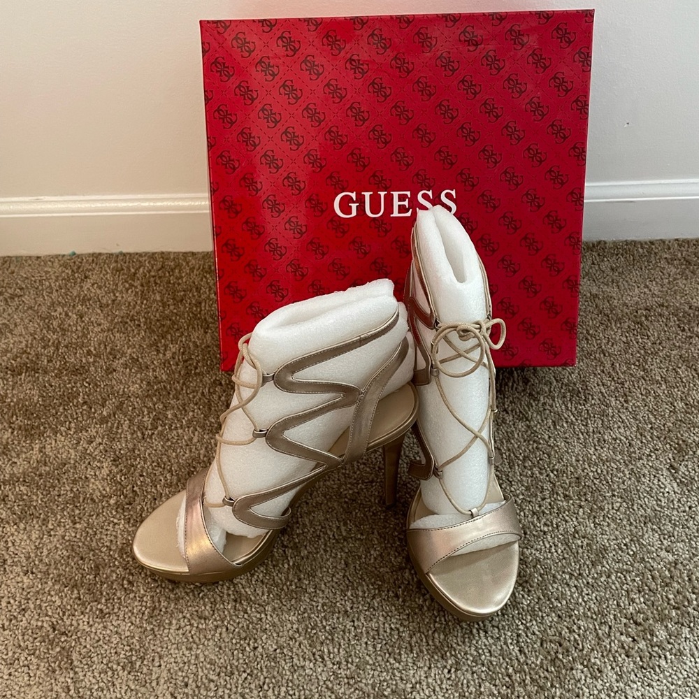 NEW IN BOX Guess Strappy Stiletto